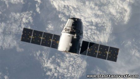 Космический грузовик Dragon возвращается на Землю
