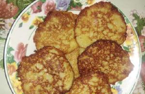 Potato pancakes recipe with photos step by step in a frying pan