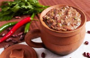 Công thức lobio đậu đỏ cổ điển với thịt Lobio măng tây với công thức thịt