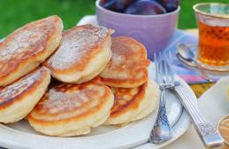 Jemné palacinky s mliekom, ako babské Palacinky s kefírom, ako babský recept