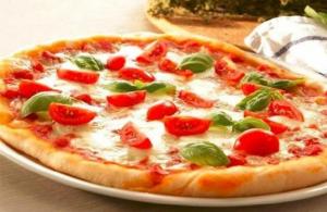 Adonan pizza cair - kami akan mengejutkan orang Italia!