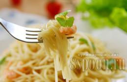 Fotosuratlar bilan krevetka retseptlari bilan spagetti