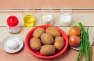 Bulviniai blynai - klasikinis receptas su nuotraukomis