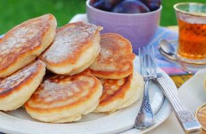 Jemné palacinky s mliekom, ako babské Palacinky s kefírom, ako babský recept