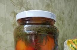 Recept za ukiseljene rajčice s nevenom za zimu, uvjeti i rok trajanja Rajčice s cvjetovima nevena