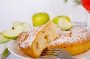 Šarlota s jabukama - recepti za pahuljastu šarlotu s jabukama u pećnici i sporom štednjaku
