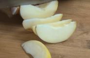 Cara membuat selai apel bening di potong-potong