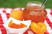 Selai aprikot dalam irisan - resep paling enak untuk musim dingin