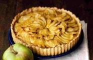 Pie ya apple ya ladha: mapishi rahisi