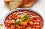מינסטרונה: איך מכינים מרק איטלקי טעים וקליל?