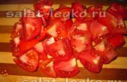 Qish uchun bodring, pomidor, qalampir va piyoz salatasi
