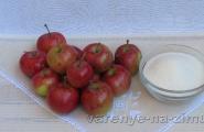 Как да си направим вкусно прозрачно сладко от ябълки на филийки: рецепта за зимата