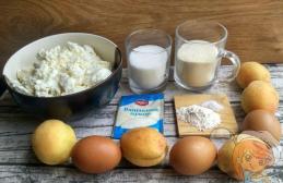 Cottage cheese casserole with apricots in a slow cooker